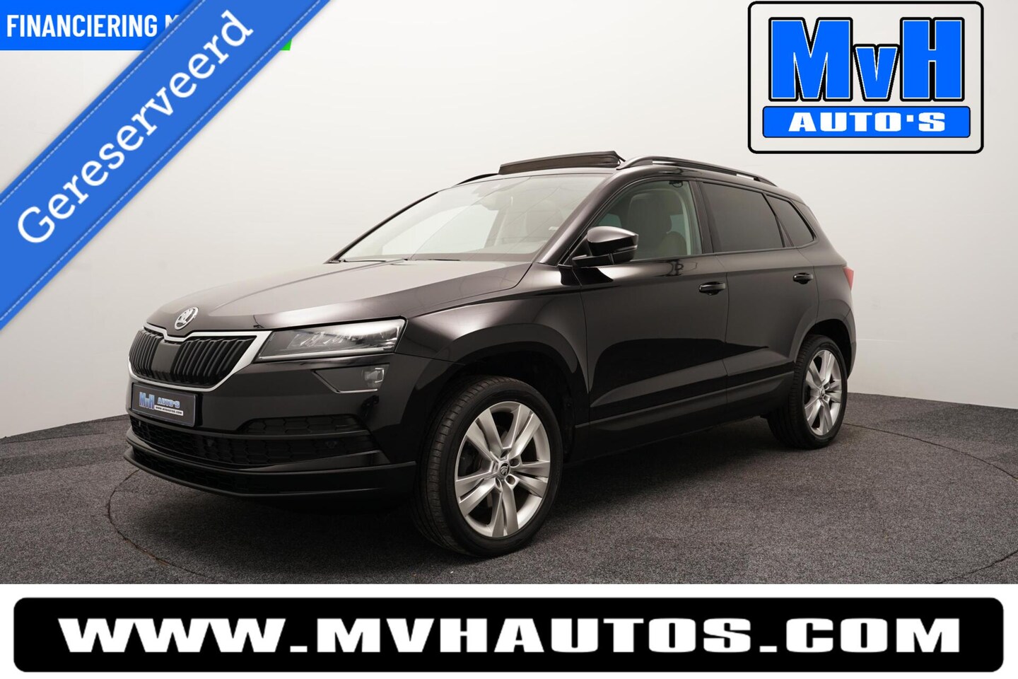 Skoda Karoq - 1.0 TSI Style Business|PANO|LUXE!|TREKH|LED|ACC - AutoWereld.nl