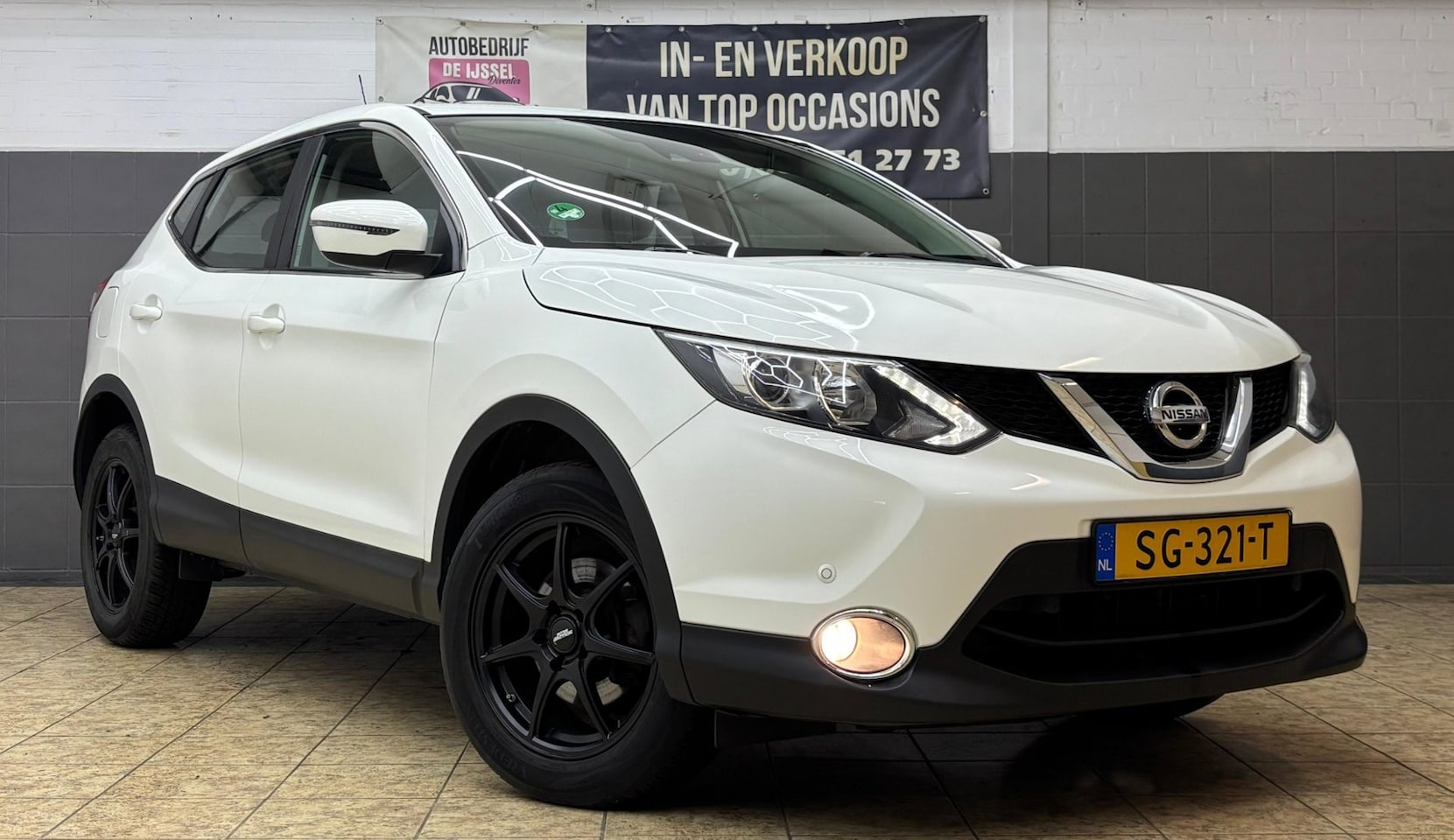 Nissan Qashqai - 1.2 Business Edition/ 1 JAAR GARANTIE/ 1STE EIGEN / - AutoWereld.nl