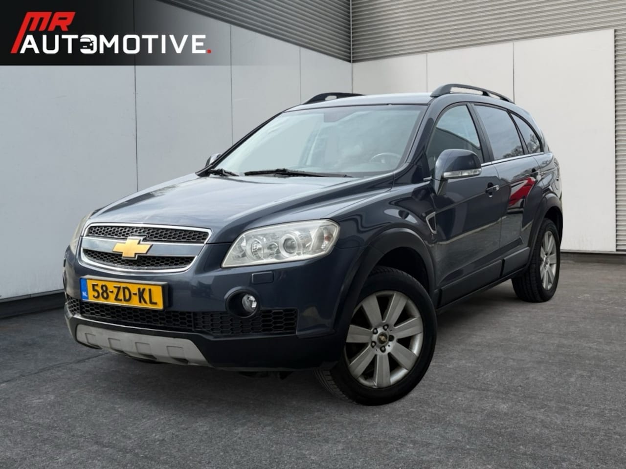 Chevrolet Captiva - 3.2 7 persoons automaat - Leer, Navi, Clima - AutoWereld.nl