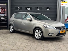 Kia Cee'd - 1.6 CVVT X-ecutive - 2e Eigenaar - Cruise - Airco/Clima - Nw apk