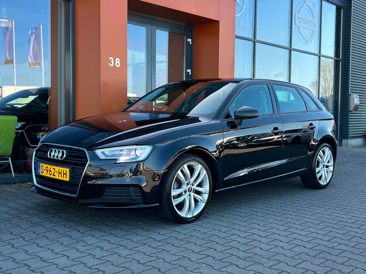 Audi A3 Sportback - 1.0 TFSI|6BAK|Navi|Airco|Isofix|Cruise|BT - AutoWereld.nl