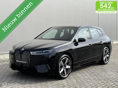 BMW iX - xDrive40 Sportpakket, Trekhaak, Laser, Keyless, Vol
