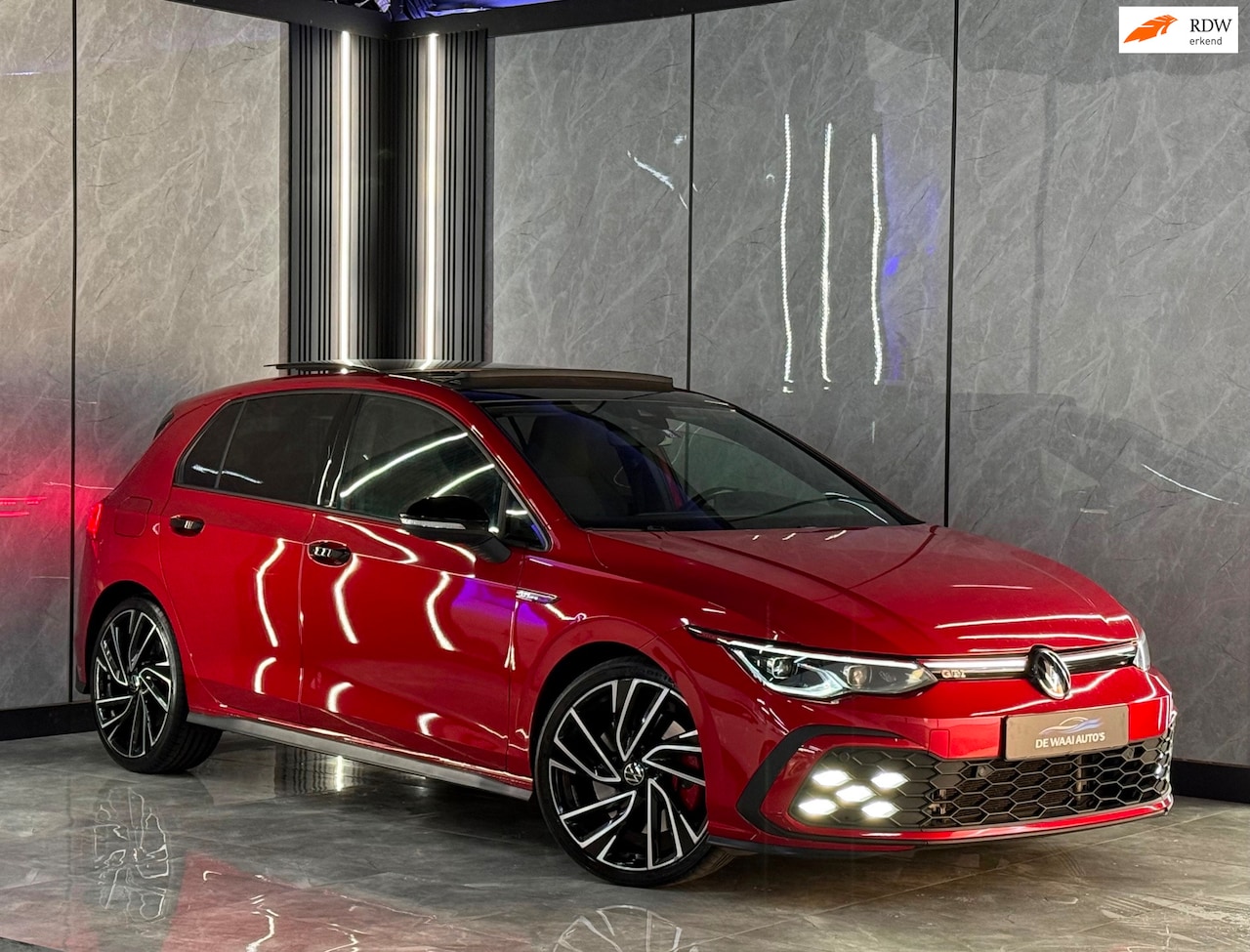 Volkswagen Golf - 2.0 TSI GTI Pano | IQ Light | Camera | blind spot | Keyless | Virtual Cocpit | Apple Carpl - AutoWereld.nl