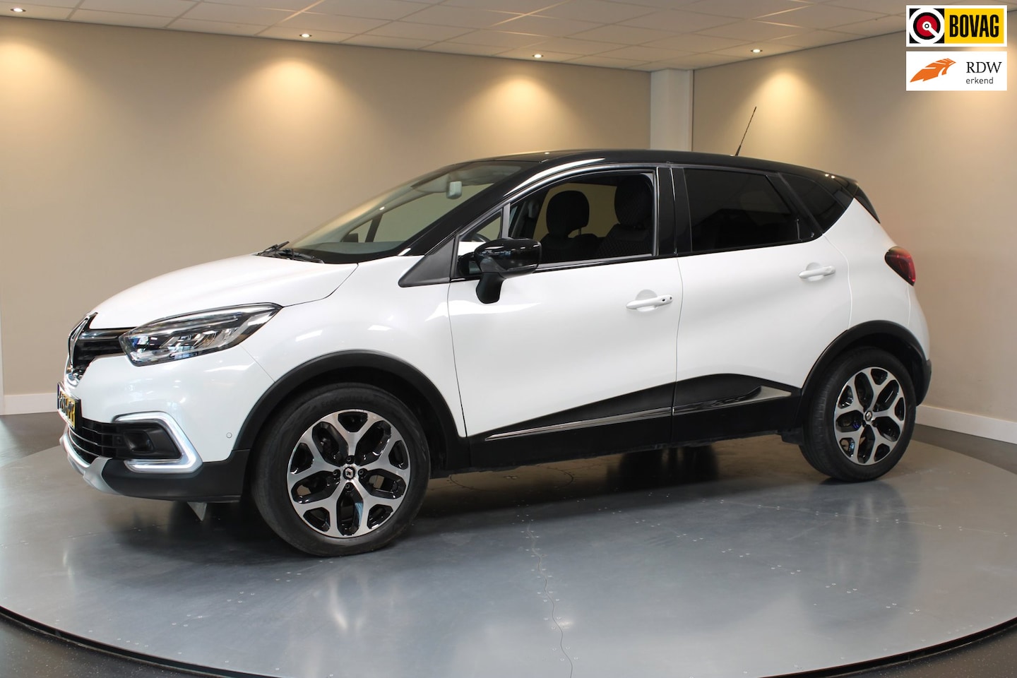 Renault Captur - 1.3 TCe Intens *Automaat* Trekhaak|Camera|Navi|DAB|Parelmoer - AutoWereld.nl