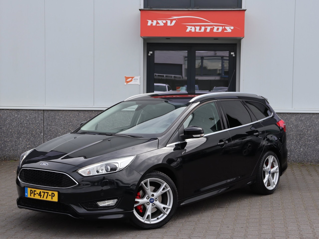 Ford Focus Wagon - 1.5 Titanium navi LM airco cruise - AutoWereld.nl