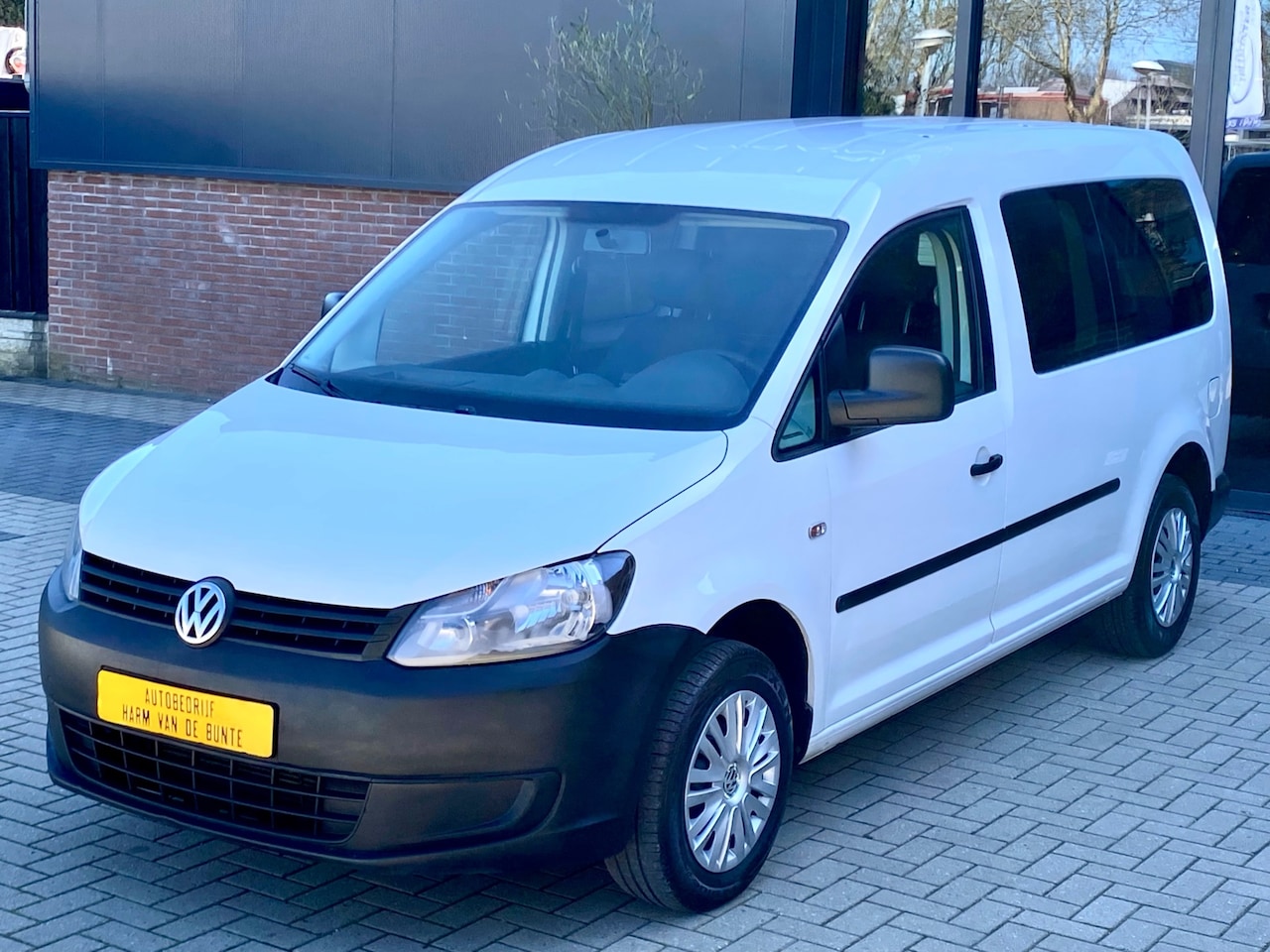 Volkswagen Caddy Maxi - 1.6 TDI DUBBELE CABINE NIEUWSTAAT CRUISE TREKHAAK - AutoWereld.nl