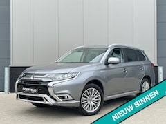 Mitsubishi Outlander - 2.4 PHEV Intense 4WD Trekhaak Camera Carplay Stoelv