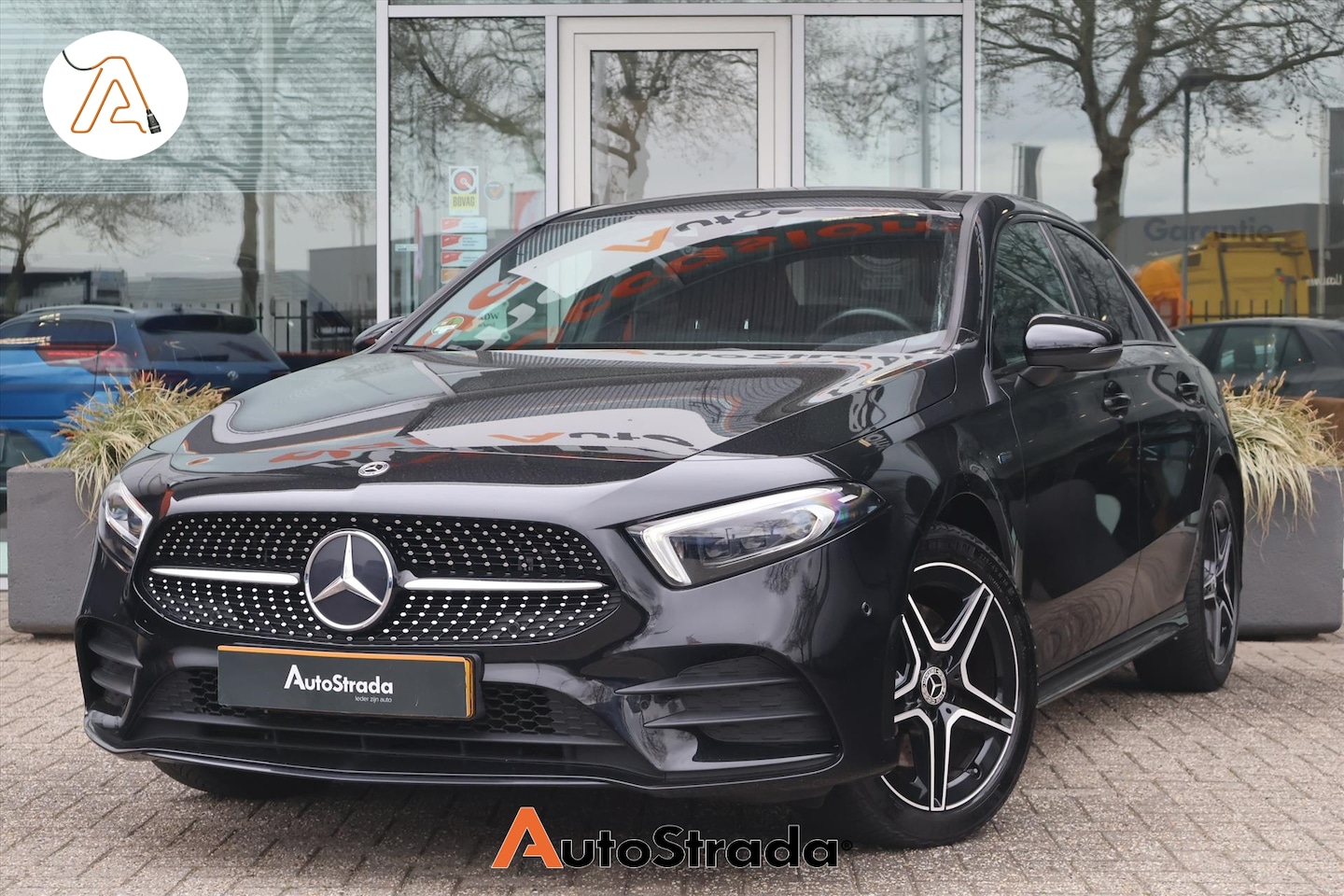 Mercedes-Benz A-klasse - Limousine A 250 e AMG-Line 218pk | Multibeam | Cruise | Climate | Sfeer | Navigatie | Came - AutoWereld.nl