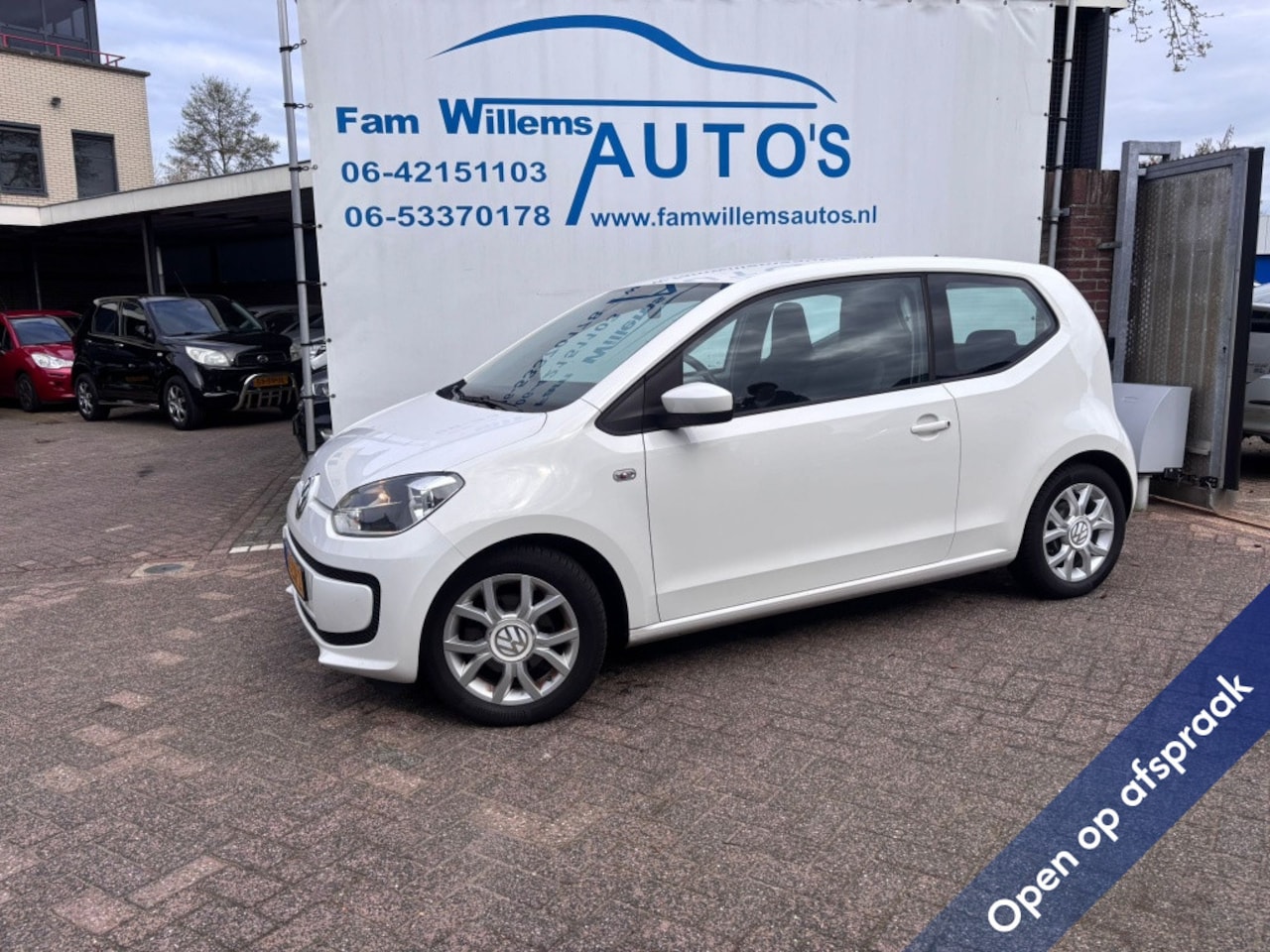 VOLKSWAGEN UP