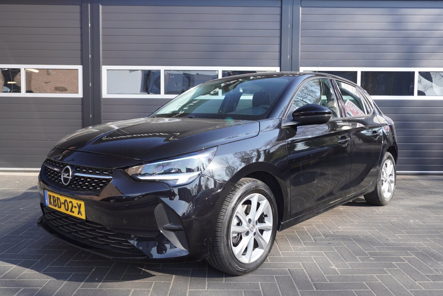 Opel Corsa - 1.2 Turbo Elegance Aut/Navi/Airco/Cruise/Carplay/Park.sensoren - AutoWereld.nl