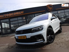Volkswagen Tiguan - 2.0 TSI R 4Motion 3x R-Line | R-Zetels | Sfeerverlichting | Line-Assist | Camera |