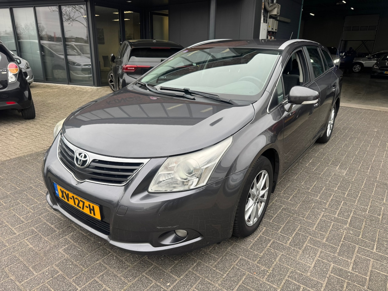 Toyota Avensis Wagon - 1.8 VVTi Business AUTOMAAT CRUISE CAMERA TREKHAAK - AutoWereld.nl