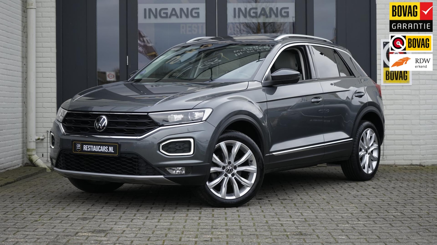 Volkswagen T-Roc - 1.5 TSI Sport AUTOMAAT-ACC-CAMERA-CLIMA-FULL LED-KEYLESS-NAVIGATIE-PANORAMA-VIRTUEEL-VOLLE - AutoWereld.nl