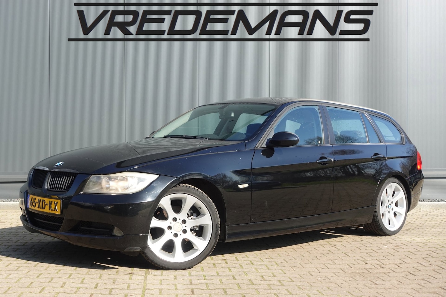 BMW 3-serie Touring - 320i Business Line LEES TEKST - AutoWereld.nl