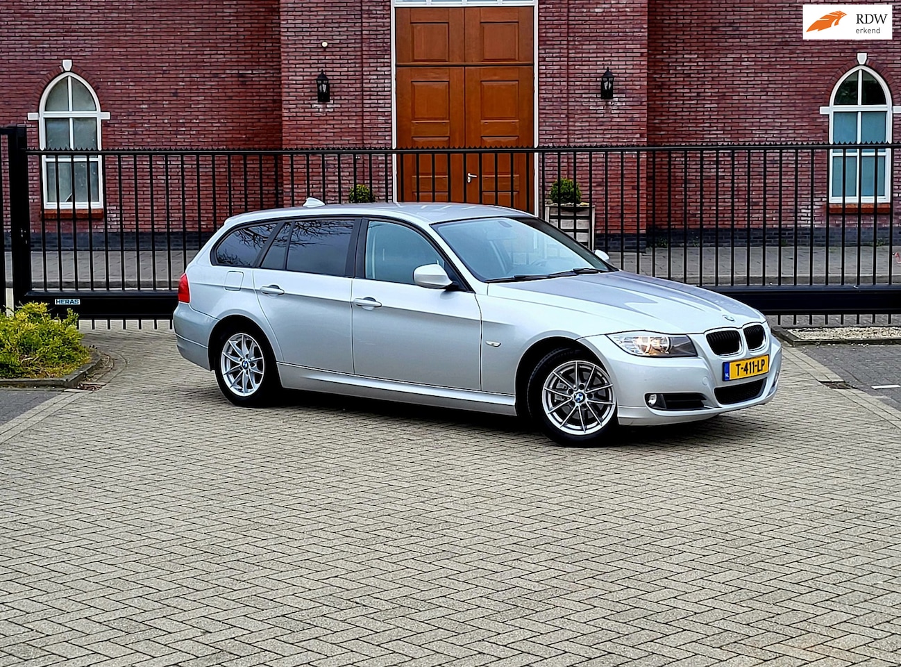 BMW 3-serie Touring - 318i Business Line / Airco / Navi / Stoelverwarming / 6 bak - AutoWereld.nl