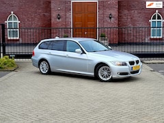 BMW 3-serie Touring - 318i Business Line / Airco / Navi / Stoelverwarming / 6 bak
