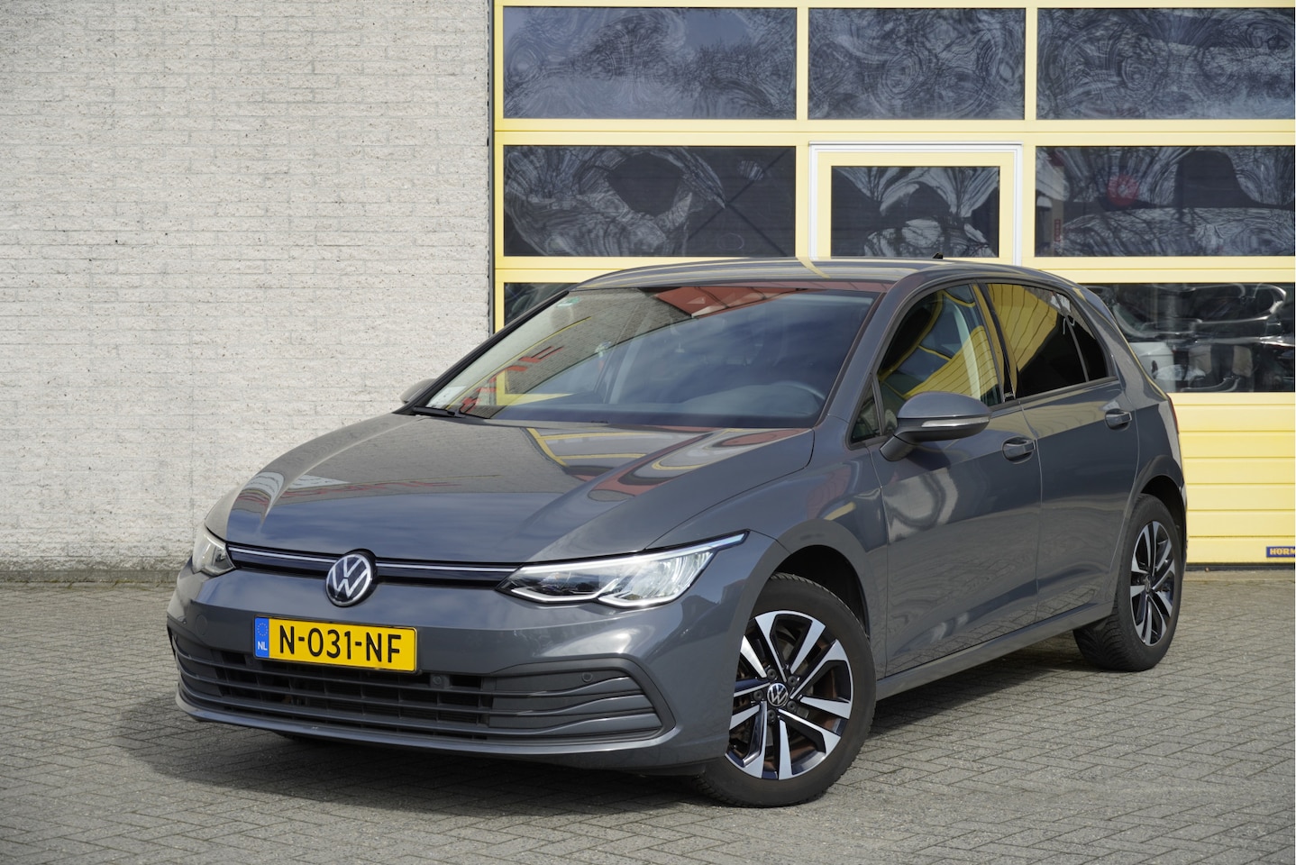 Volkswagen Golf - 1.0 eTSI Automaat! 5drs Life Business BJ2021 Lmv 16" | Led V+A | Pdc | Achteruitrijcamera - AutoWereld.nl