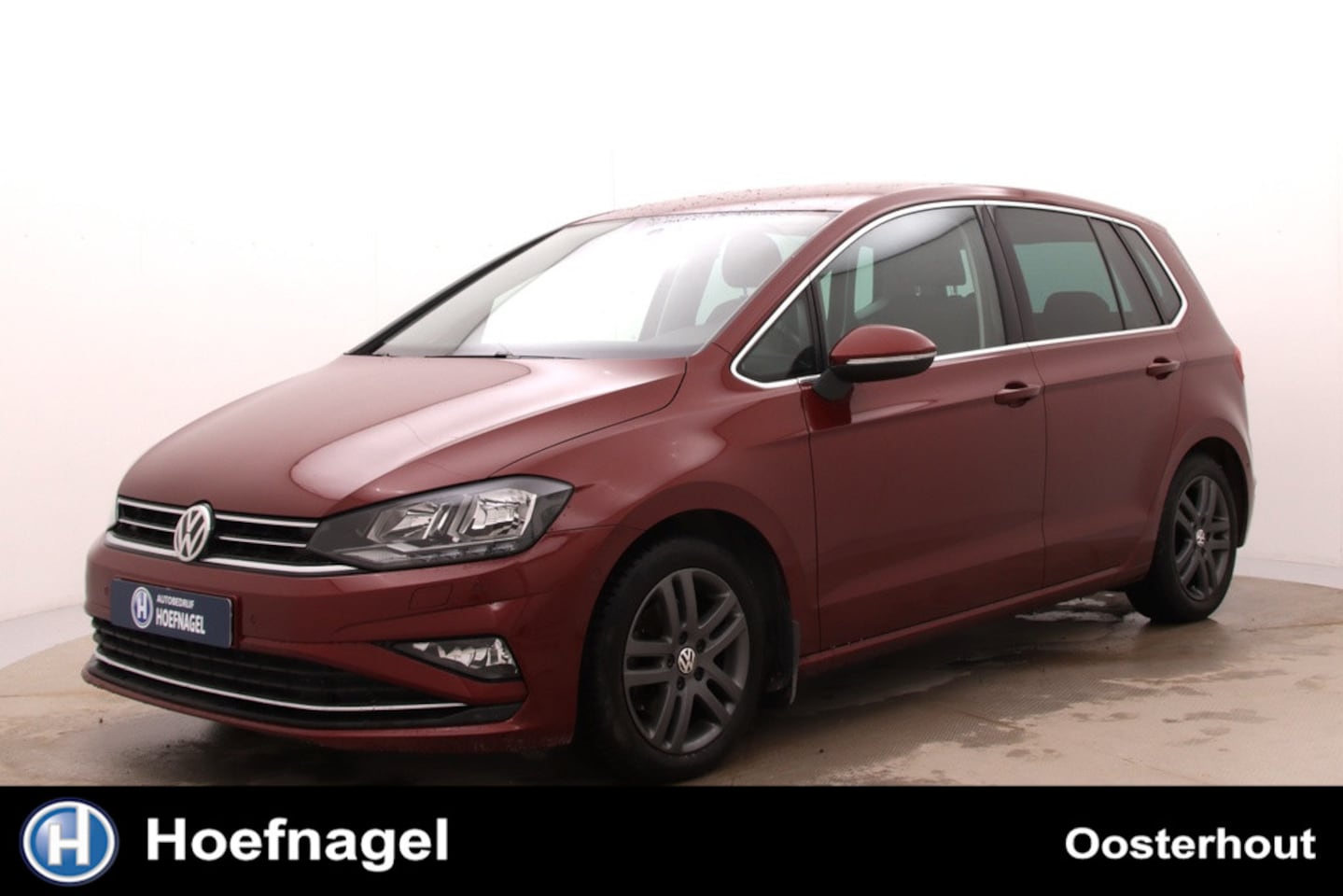 Volkswagen Golf Sportsvan - 1.5 TSI ACT Highline | Automaat | Adaptive cruise | Stoelverwarming | Camera | Trekhaak - AutoWereld.nl