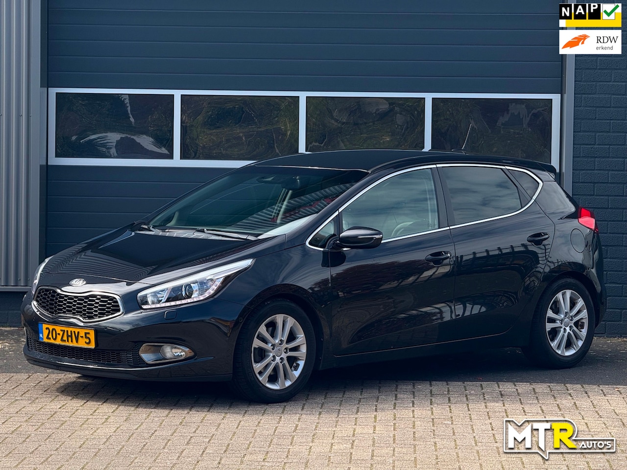 Kia Cee'd - 1.6 GDI Super Pack Premium 2e EIG|NAP|APK 2027 - AutoWereld.nl