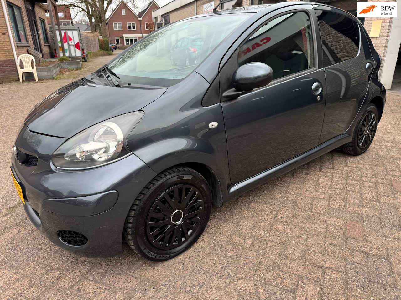 Toyota Aygo - 1.0-12V Now AIRCO 101170 KM O.H BOEKJES KLEINE BEURT GEHAD NW APK. NETTE STAT. PARK SENSOR - AutoWereld.nl