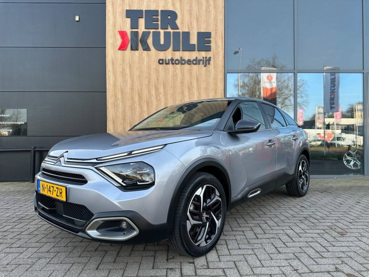 Citroën C4 - 1.2 PureTech Feel Edition 130PK / HUD / Camera - AutoWereld.nl