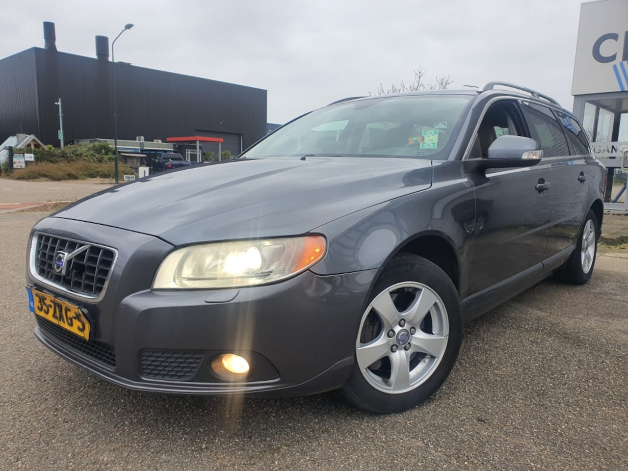 Volvo V70 - 2.4D Summum AUTOMAAT|LEER|NAVI|XENON|2007 MODEL 2008 - AutoWereld.nl