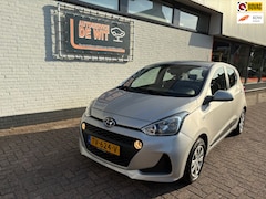 Hyundai i10 - 1.0i Comfort Navigatie, airco, cruise control