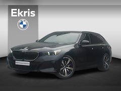 BMW 5-serie Touring - 520i M Sportpakket Pro | Comfort Pack | Travel Pack | Innovation Pack | Trekhaak | Harman