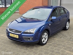 Ford Focus - 1.8-16V Futura Flexifuel