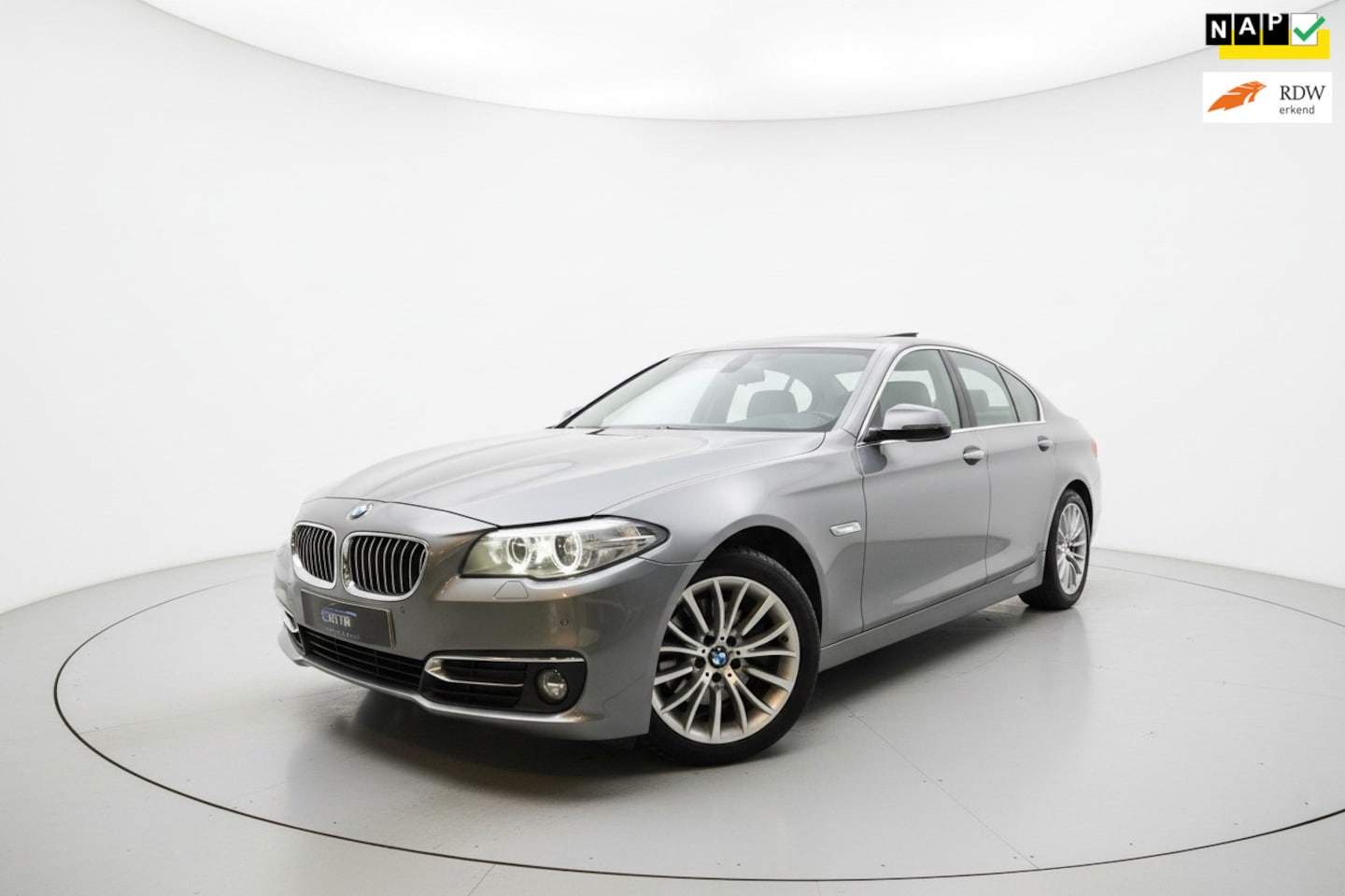 BMW 5-serie - 520i Luxury Edition LEER MEMORY SCHUIFDAK NAP - AutoWereld.nl