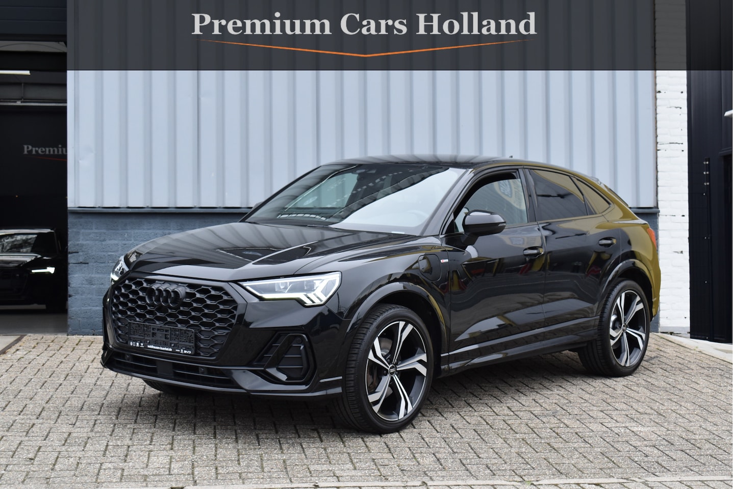 Audi Q3 Sportback - 45 TFSI e S-Line 245 Pk Navi Leder Camera Trekhaak 20 Inch - AutoWereld.nl