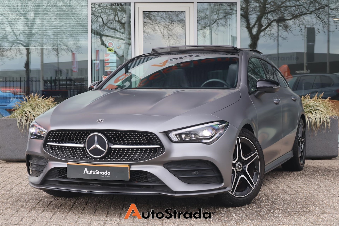 Mercedes-Benz CLA-klasse Shooting Brake - 200 AMG-Line 163pk | Pano | Memory | Cruise | Climate | Sfeerverlichting | Navi | Multibea - AutoWereld.nl