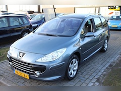 Peugeot 307 SW - 2.0-16V Premium Panoramadak Climate Cruise 7 pers mog Trekhaak NAP APK