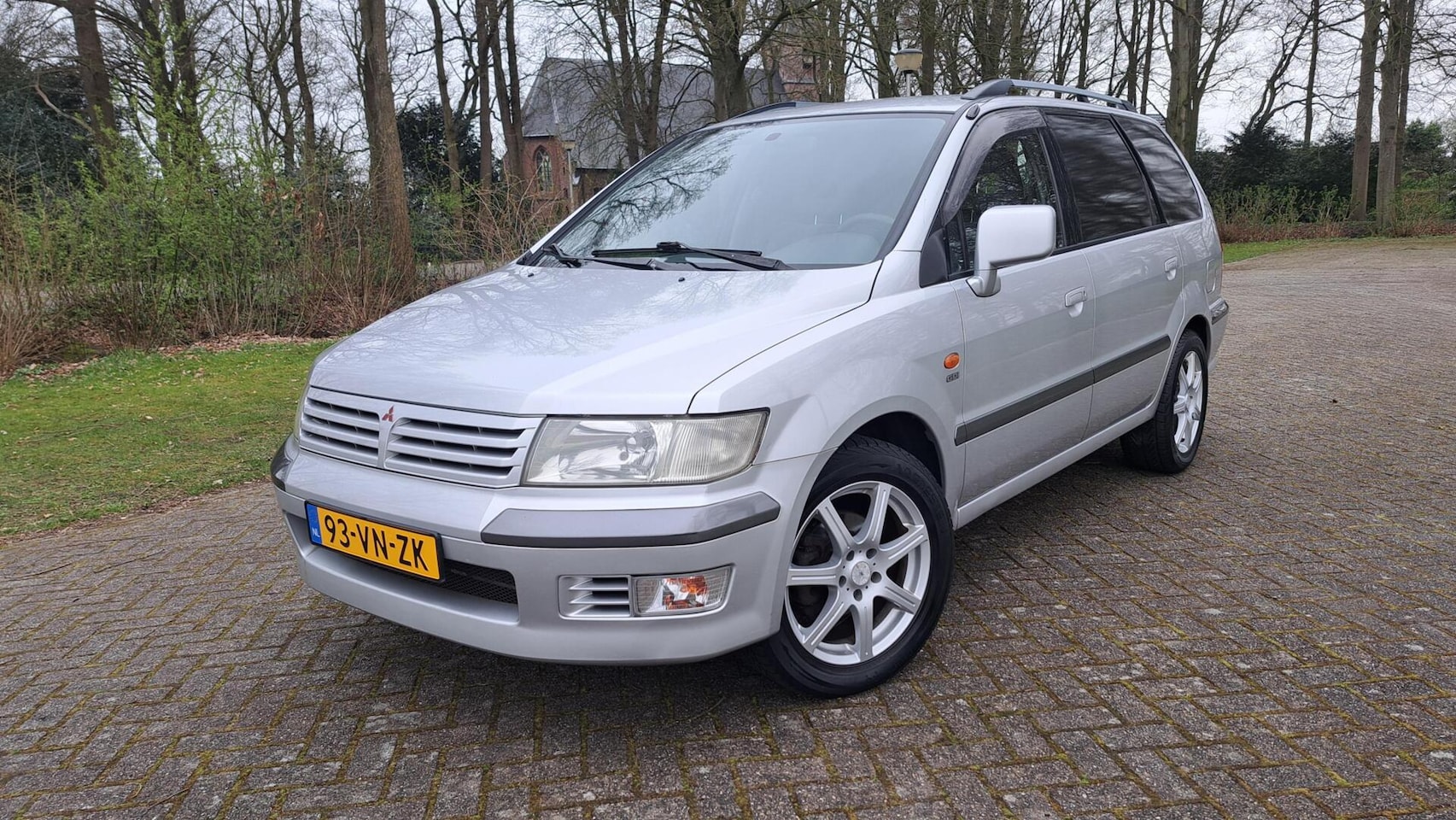 Mitsubishi Space Wagon - 2.4 GDI GLX AUT. 5drs GRIJS KENTEKEN! - AutoWereld.nl