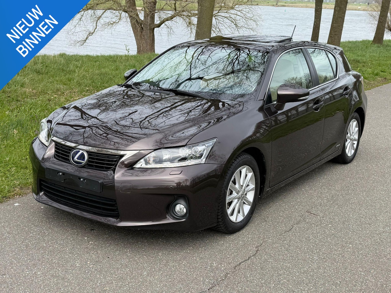 Lexus CT 200h - Luxury Stuurverwarming MarkLevinson Houten stuur - AutoWereld.nl