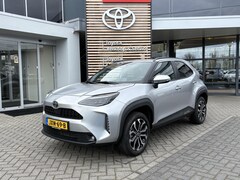 Toyota Yaris Cross - 1.5 Hybrid 115 First Edition KEYLESS LM-VELGEN APPLE/ANDROID STOEL/STUURVERW DRAADLOOS-LAD