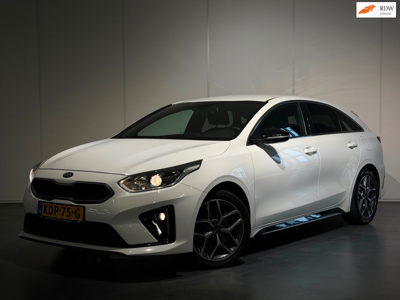 Kia Pro cee'd - 1.0 T-GDI GT-Line /Clima/Cruise/Camera/LED/Bots/NAVI/DAB+/LMV - AutoWereld.nl