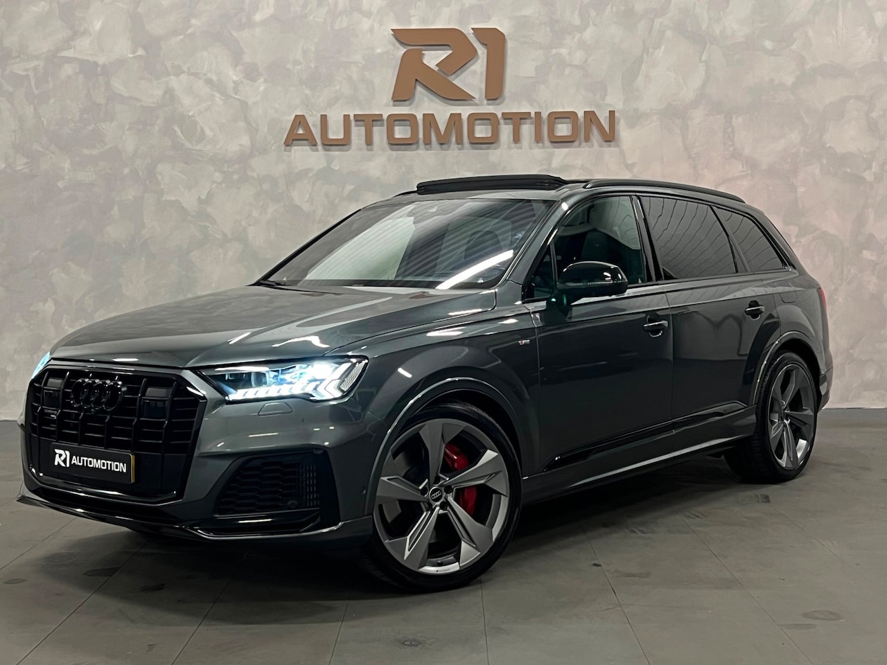 Audi Q7 - 60 e quattro Comp|3x S LINE|PANO|NAP|360CAM|456PK|TREKHAAK|KEYLESS|LEDER|RS STOELEN|MATRIX - AutoWereld.nl