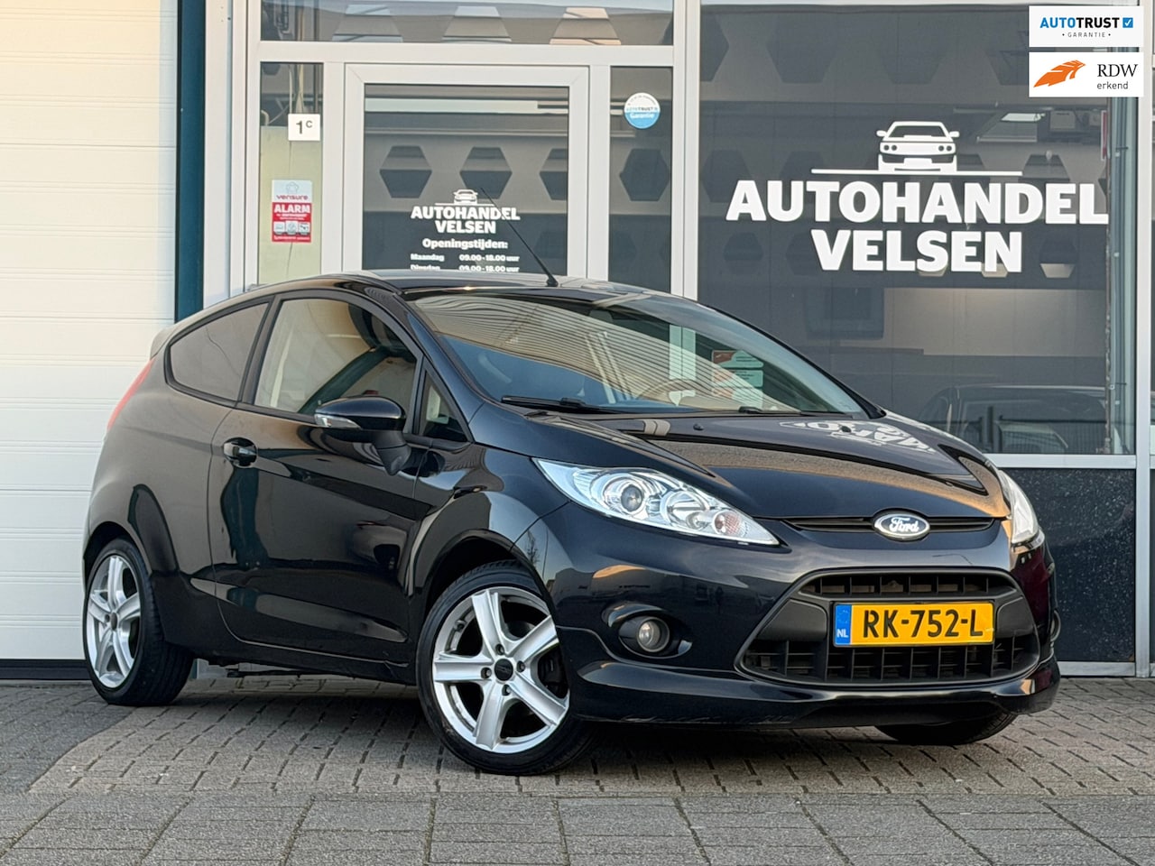 Ford Fiesta - 1.4 Ghia Sport Line Airco - AutoWereld.nl
