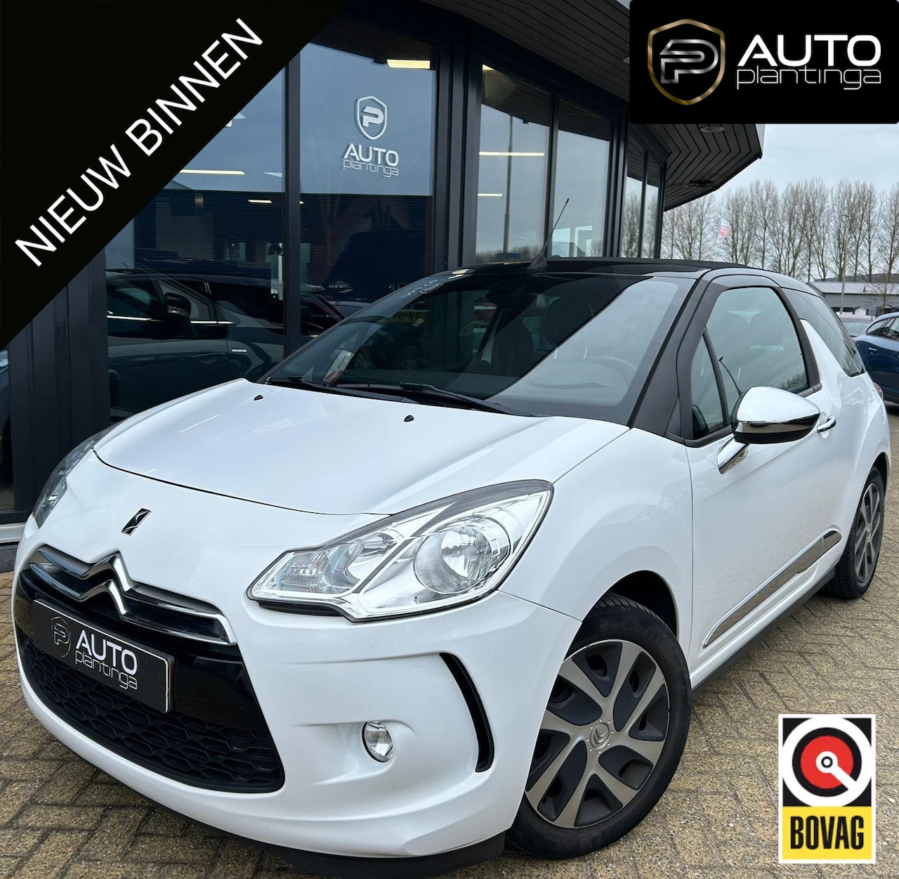Citroën DS3 Cabrio - 1.2 VTi Chic 82PK | Nette Staat | NL AUTO | Lederen Bekleding | Navigatie | Parkeersensore - AutoWereld.nl