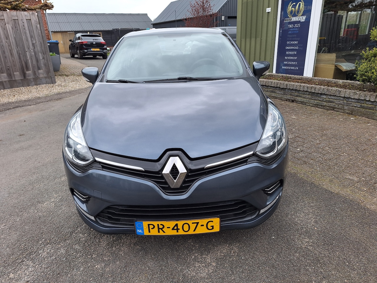 Renault Clio - 0.9 TCe Ecoleader Zen clio met navigatie en cruise control - AutoWereld.nl