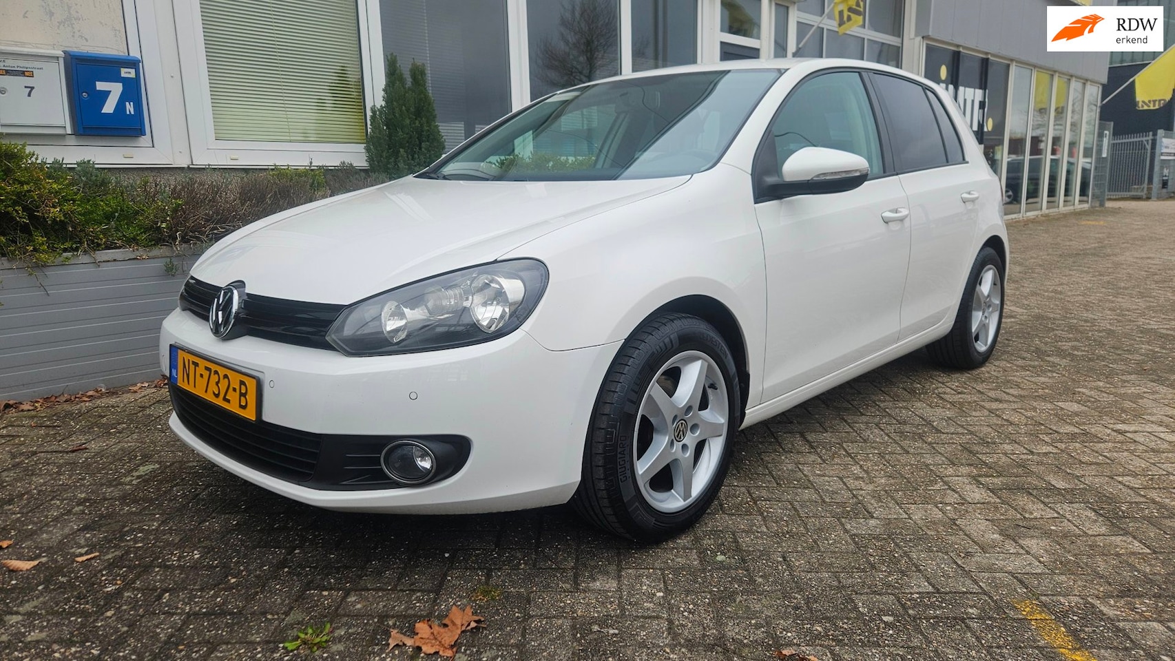 Volkswagen Golf - 1.4 Trendline | PDC | Trekhaak | APK 10-2026 - AutoWereld.nl