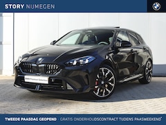 BMW 1-serie - 120 M Sport Automaat / Panoramadak / Sportstoelen / Achteruitrijcamera / M Adaptief onders