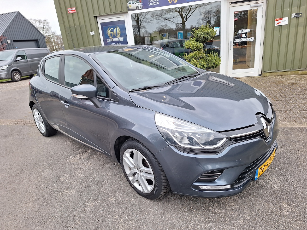 Renault Clio - 0.9 TCe Ecoleader Zen clio met navigatie en cruise control