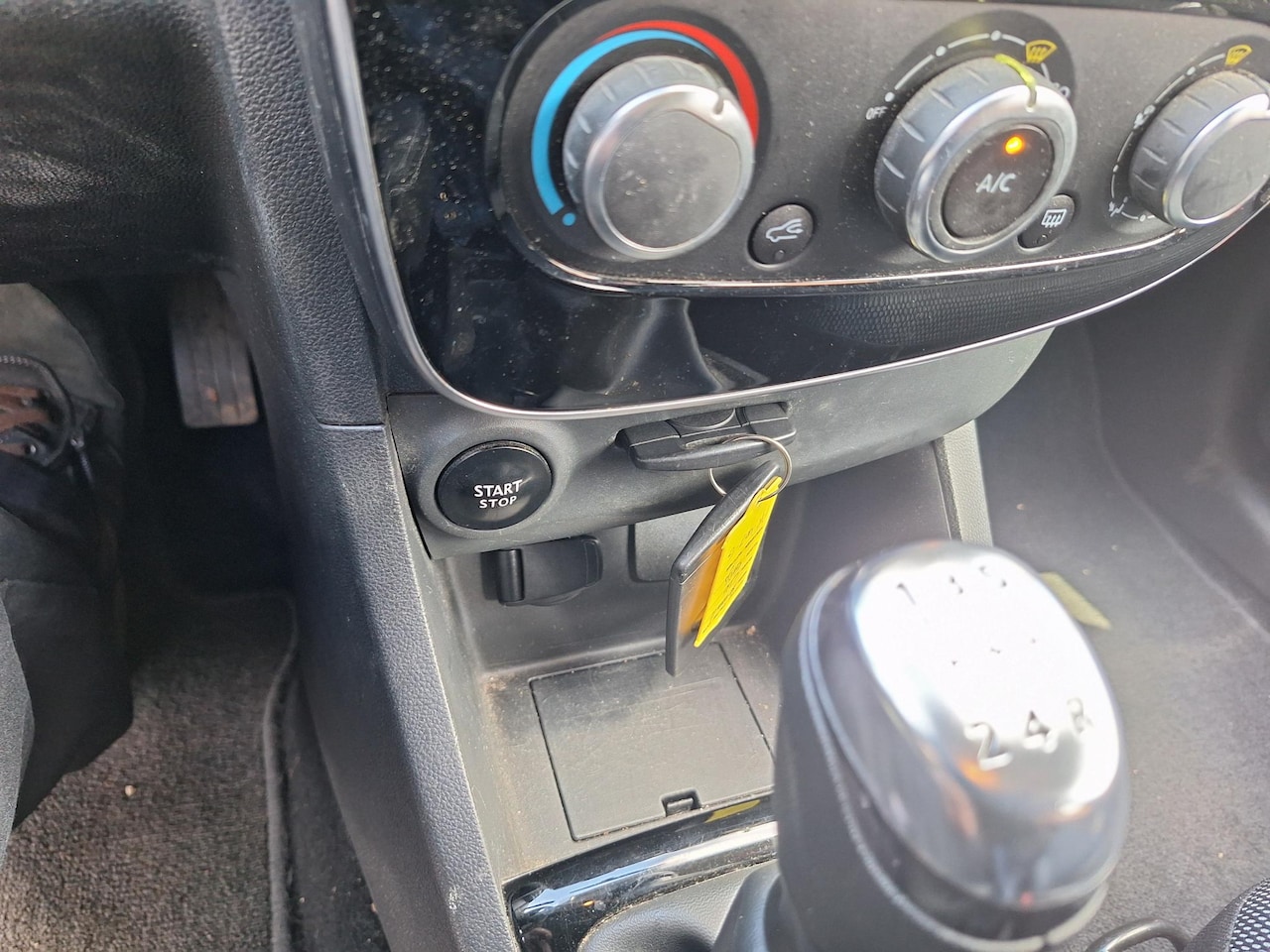Renault Clio - 0.9 TCe Ecoleader Zen clio met navigatie en cruise control