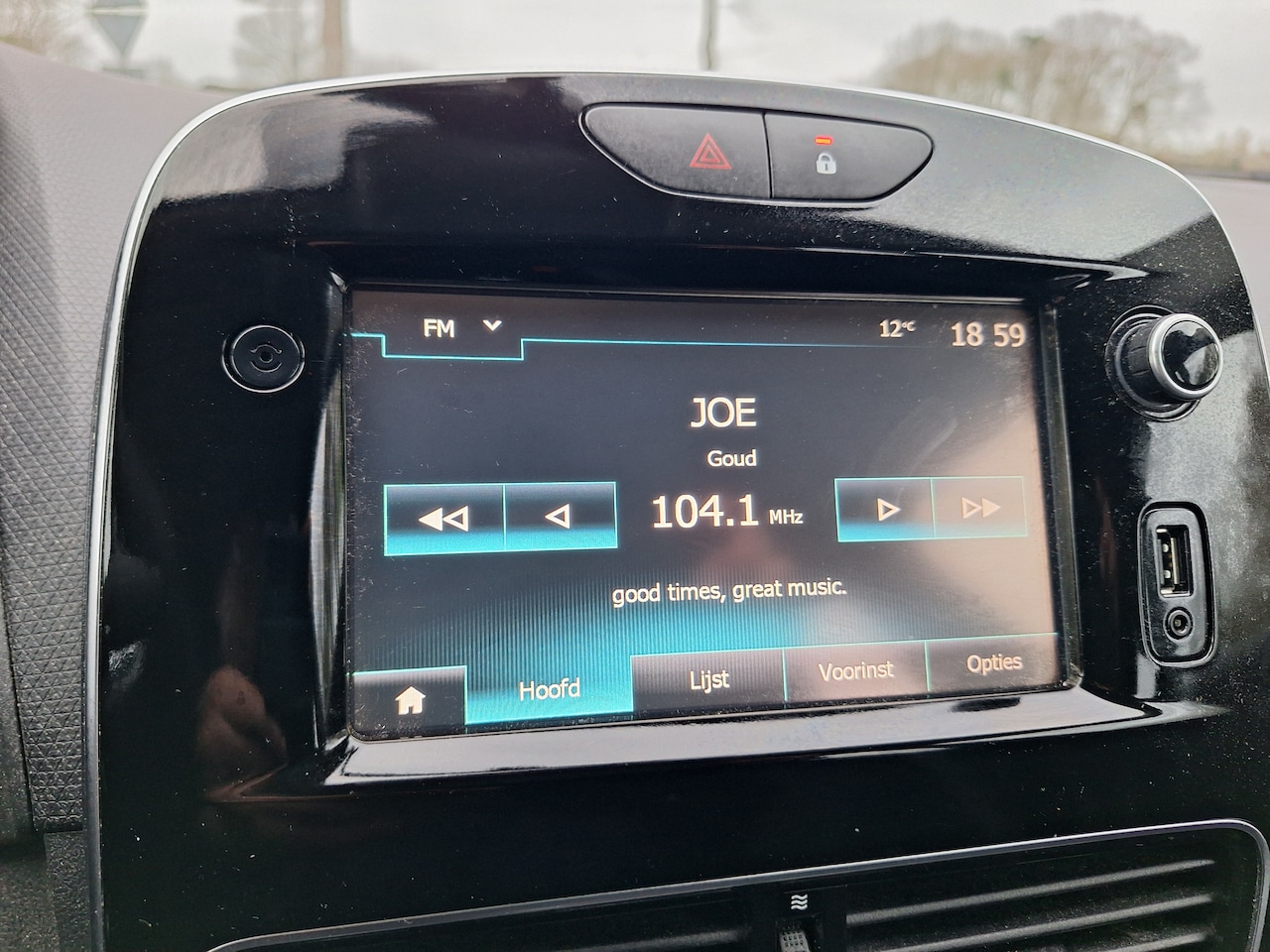 Renault Clio - 0.9 TCe Ecoleader Zen clio met navigatie en cruise control