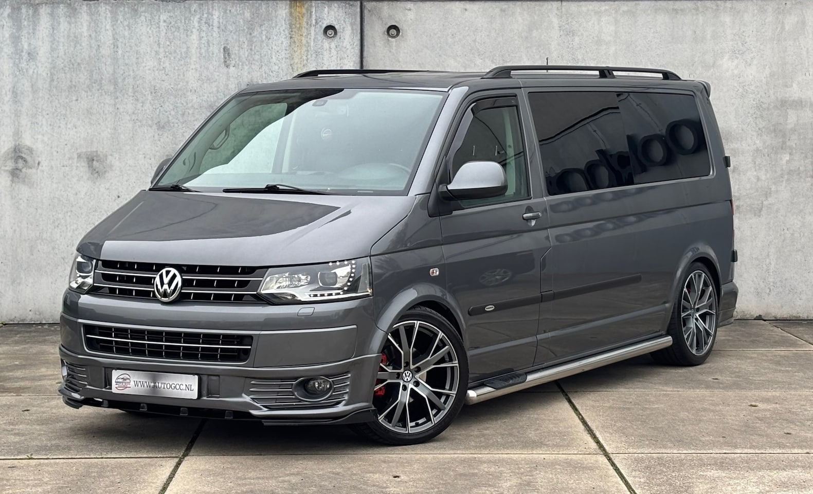 Volkswagen Transporter - 2.0 TDI L2H1 4MOTION DC BUDGETLINE DUBBEL CABINE NAP NAVI VERLAAGD - AutoWereld.nl