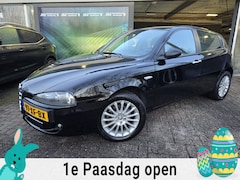 Alfa Romeo 147 - 2.0 T.Spark Business | 12MND GARANTIE | AIRCO | ELEC RAMEN | CRUISE | LMV|
