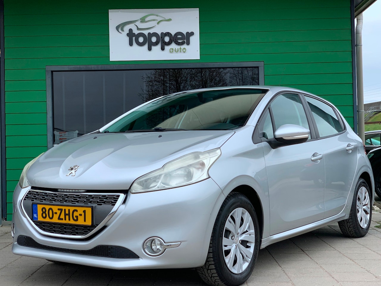 Peugeot 208 - 1.2 VTi Blue|1e Eigenaar!|Navigatie|Airco|CruiseControl| - AutoWereld.nl
