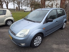 Ford Fiesta - 1.4-16V Ambiente met  trekhaak en airco
